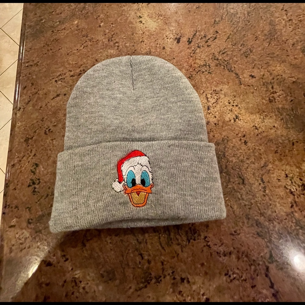 Donald Duck acrylic beanie